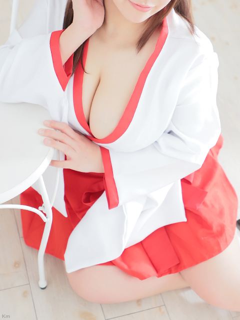 小暮ゆの